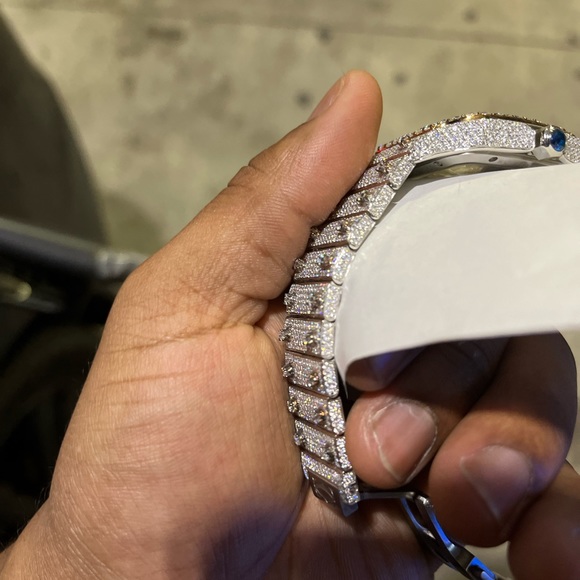 Diamond Cartier watch - Picture 6 of 13